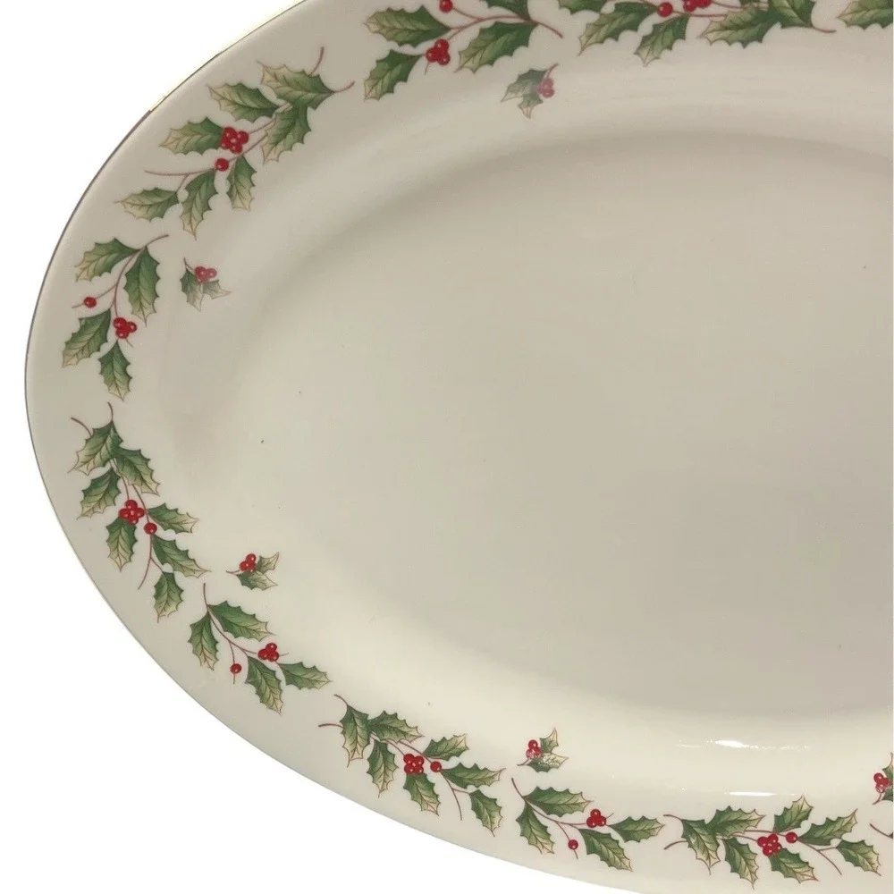 Royal‎ World Bazaars Holly Berry Christmas Thanksgiving Dinner Plate One Size